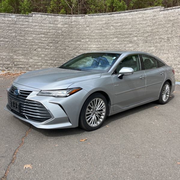 Used 2020 Toyota Avalon Limited w/ Advanced Safety Package image 2