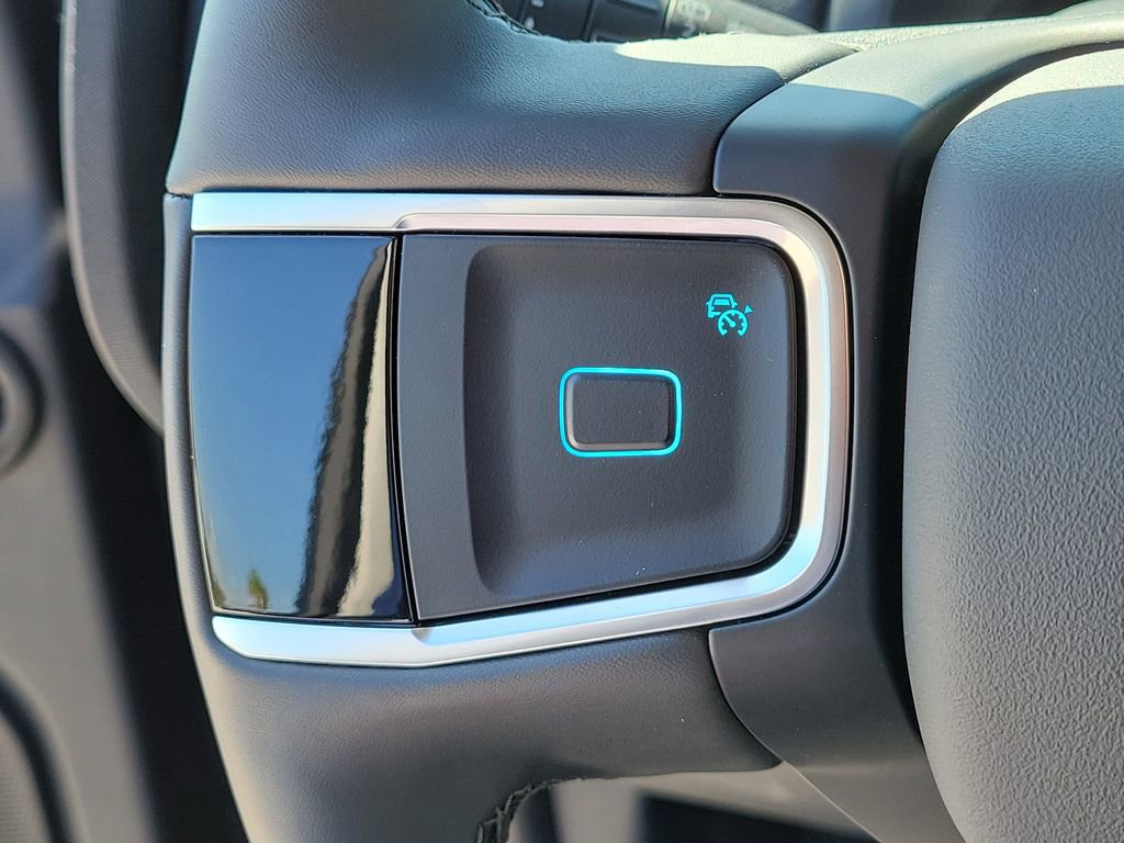 New 2026 Ford Expedition Active image 16