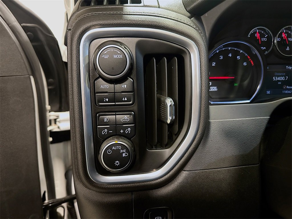 Used 2021 Chevrolet Silverado 1500 LT Trail Boss w/ Bed Protection Package image 10