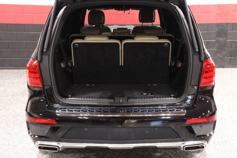 Used 2015 Mercedes-Benz GL 550 4MATIC image 31