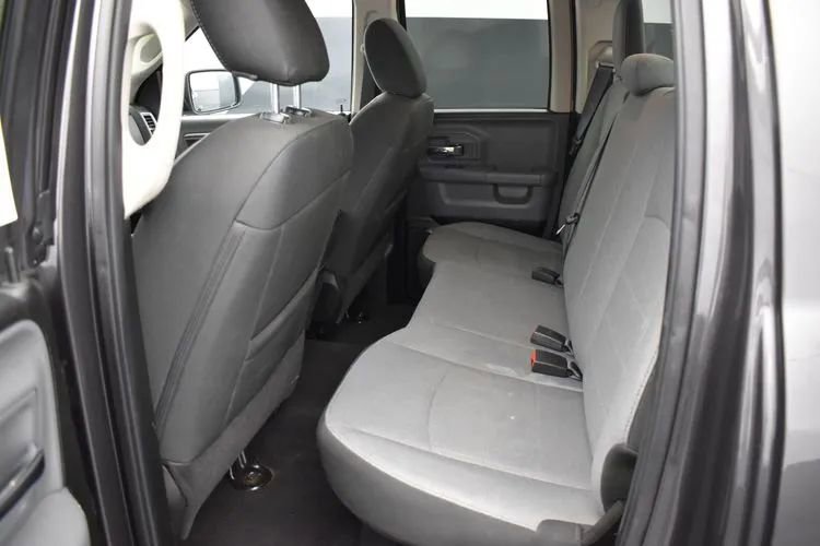 Used 2024 RAM 1500 Classic SLT AWD/4WD image 15