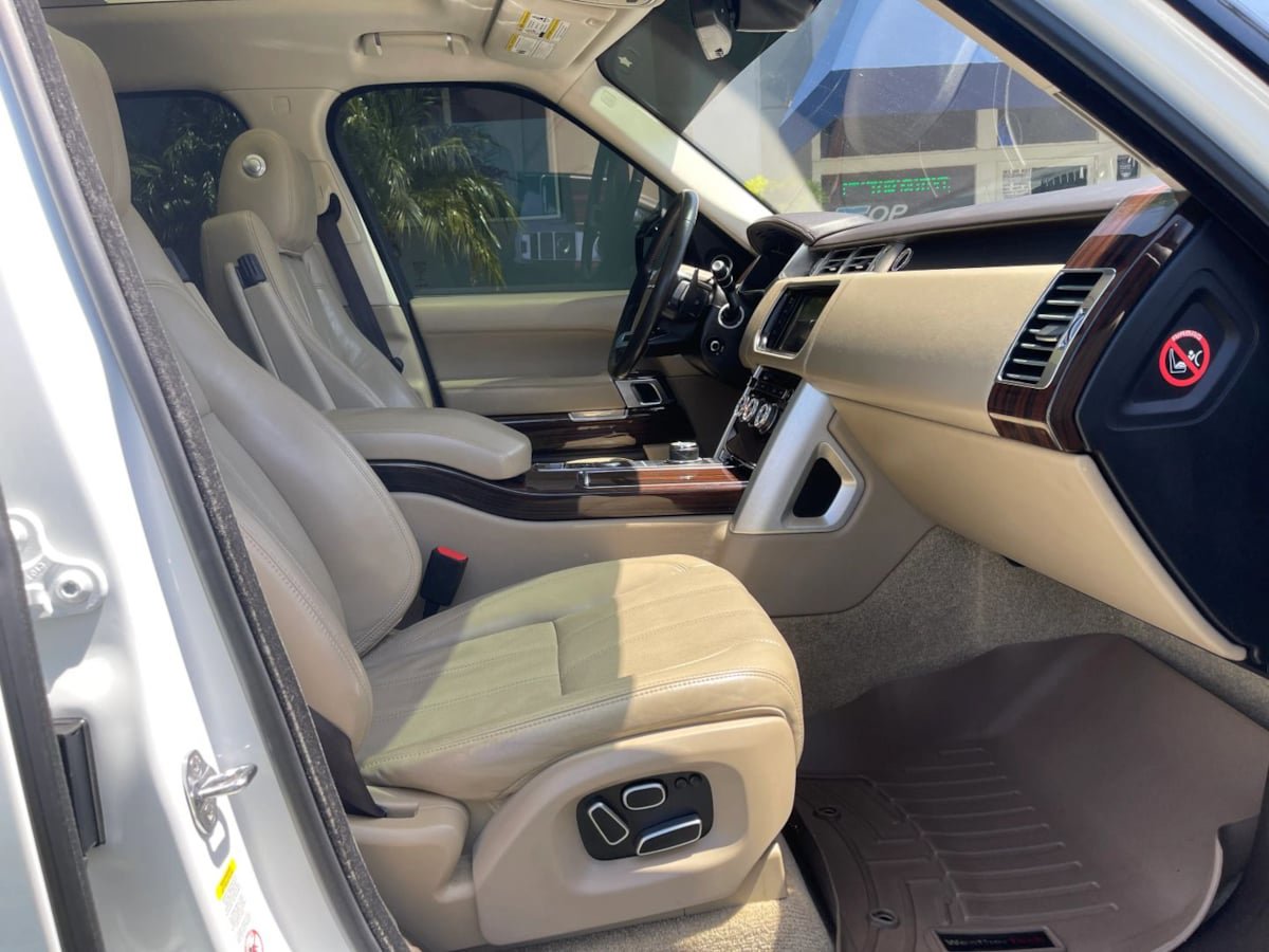 Used 2014 Land Rover Range Rover Supercharged AWD/4WD image 21