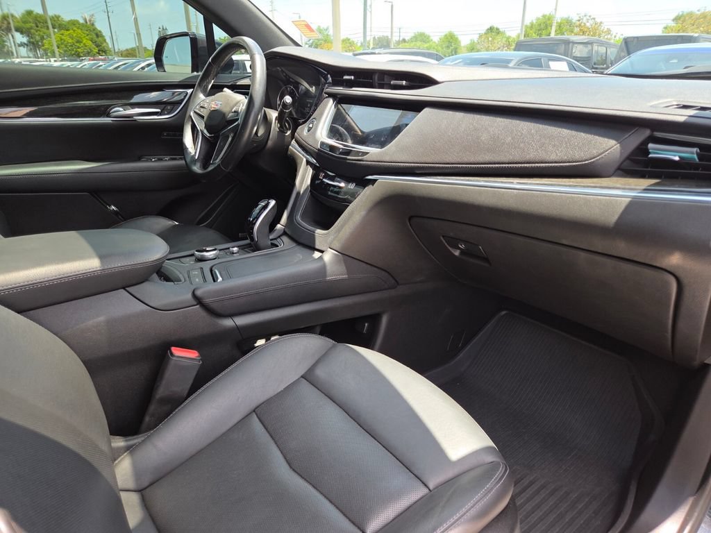 Used 2021 Cadillac XT5 Premium Luxury FWD image 13