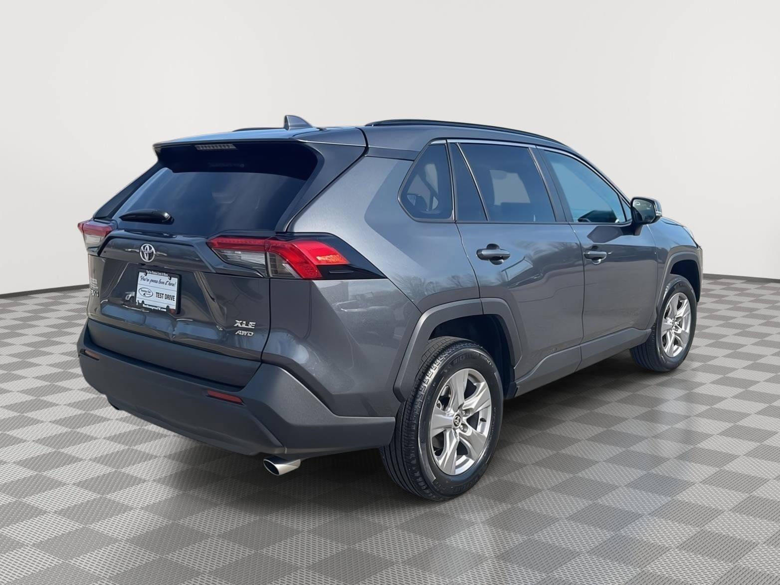 Used 2025 Toyota RAV4 XLE AWD/4WD image 6