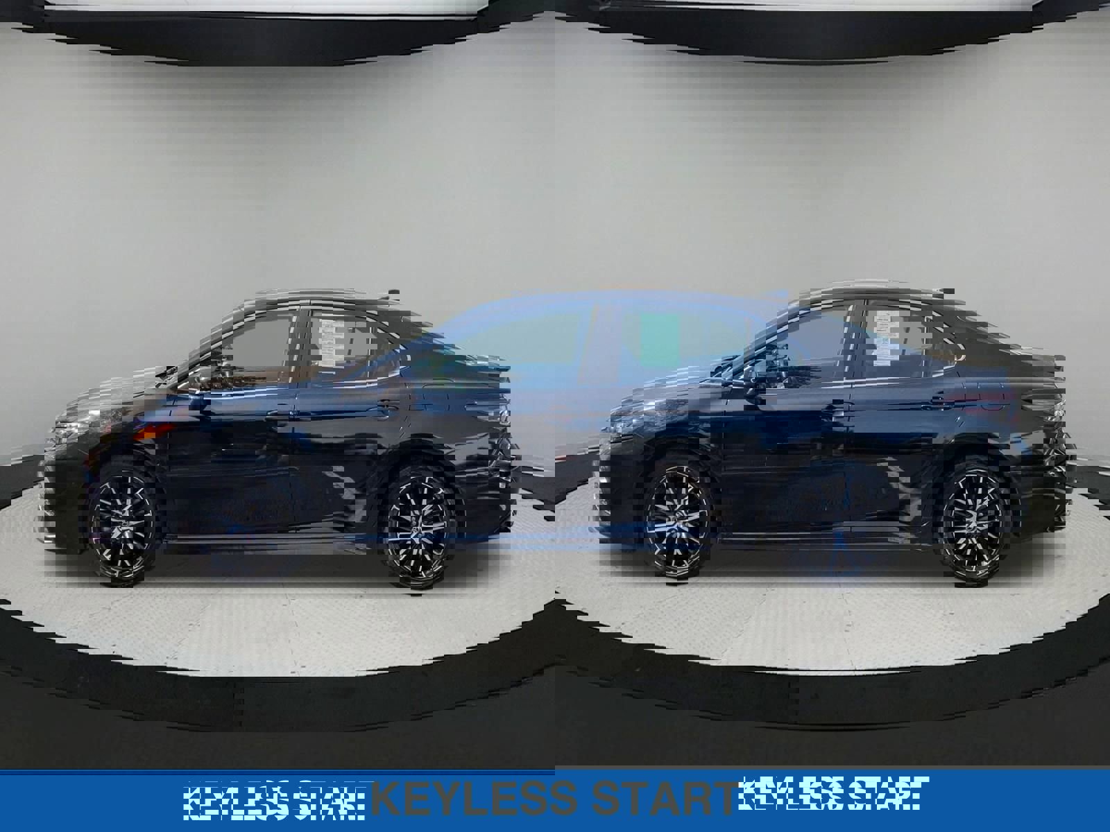 Used 2023 Toyota Camry SE image 7