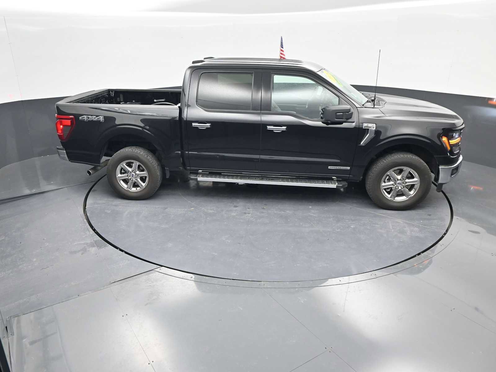 Used 2024 Ford F150 XLT w/ Mobile Office Package image 28