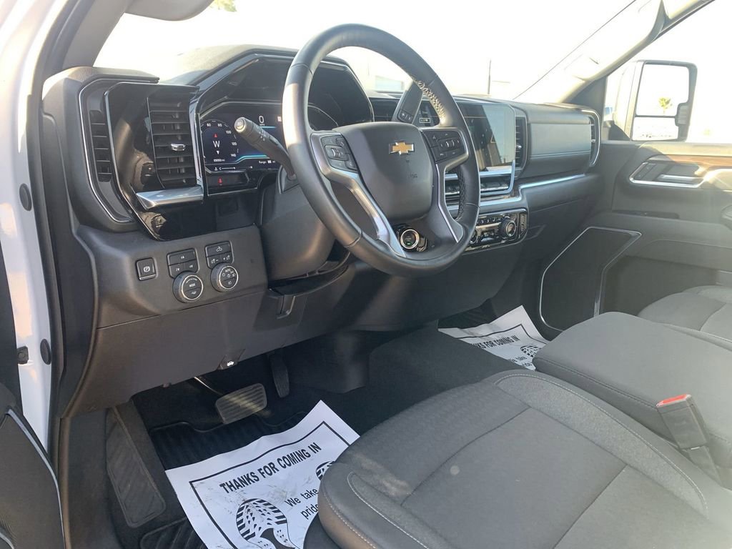 Certified 2025 Chevrolet Silverado 2500 LT w/ Convenience Package image 8