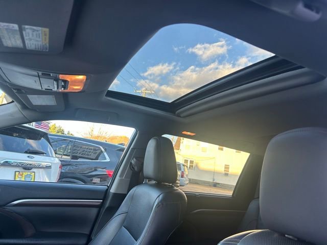 Used 2010 Toyota Highlander 4WD image 20