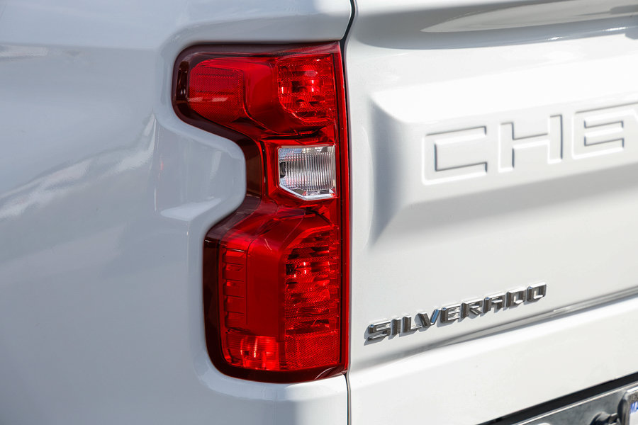 Used 2022 Chevrolet Silverado 1500 LT RWD image 8
