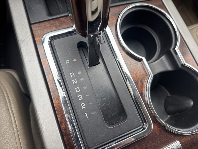 Used 2010 Ford Expedition Limited image 24