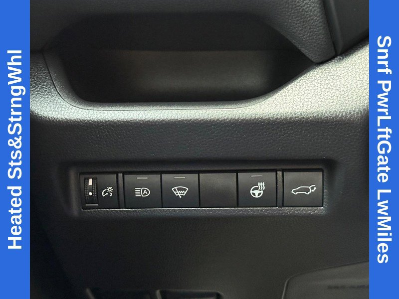 Used 2021 Toyota RAV4 XLE w/ Convenience Package AWD/4WD image 29