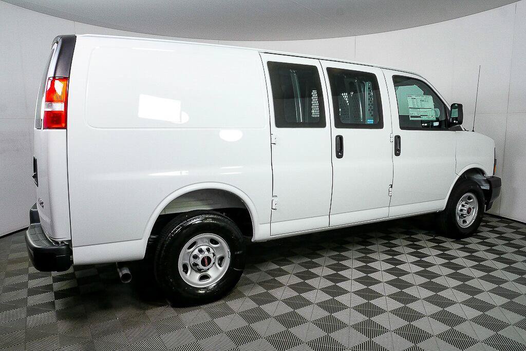 New 2025 GMC Savana 2500 w/ Driver Convenience Package RWD image 22