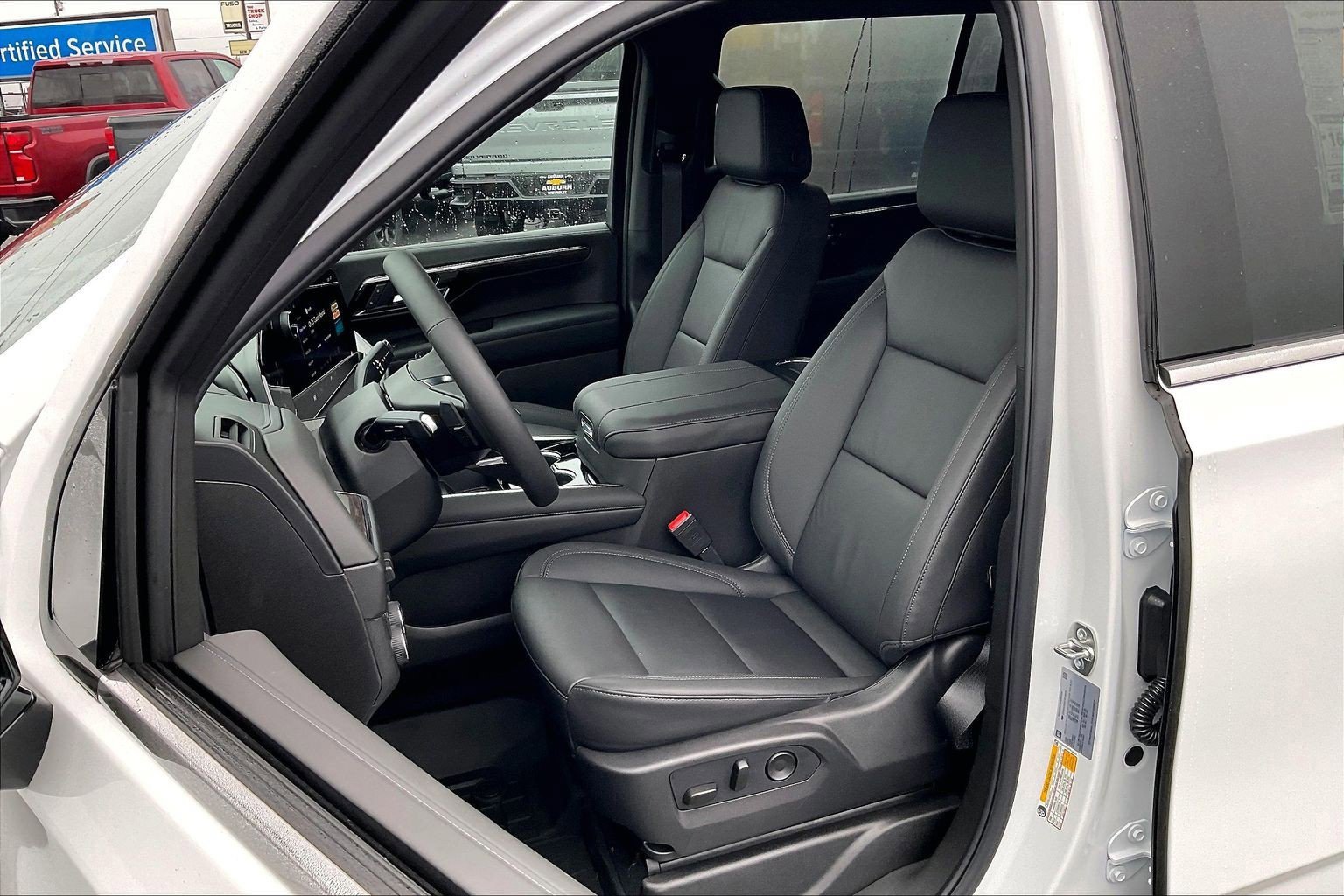 New 2026 Chevrolet Suburban LT w/ Comfort Package image 9