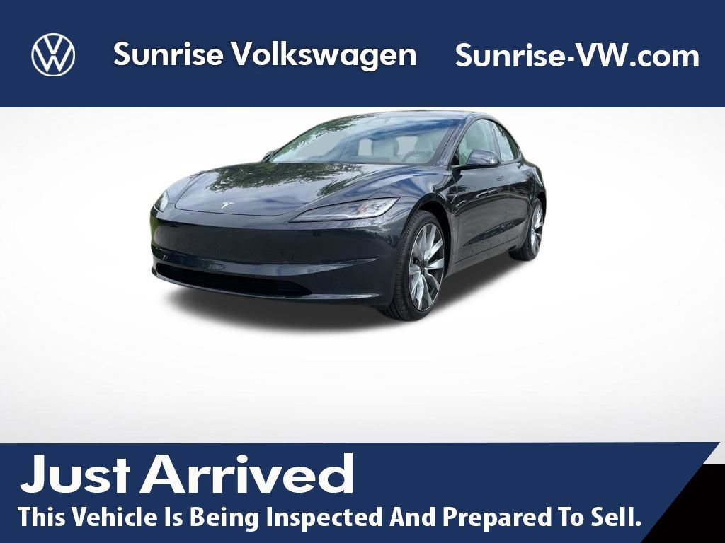 Used 2024 Tesla Model 3 Standard Range image 1