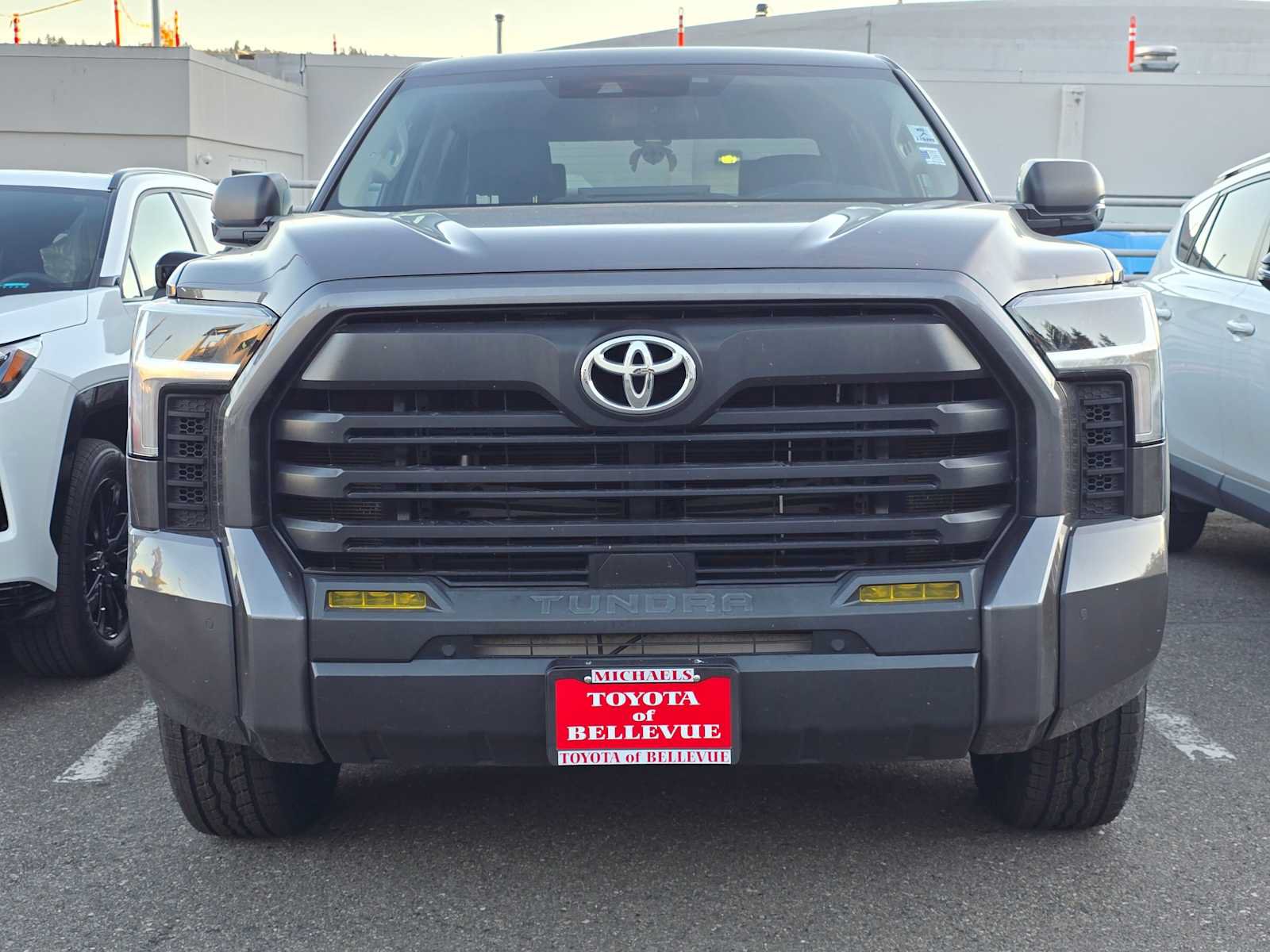 Used 2022 Toyota Tundra SR5 w/ SR5 Premium Package AWD/4WD image 2
