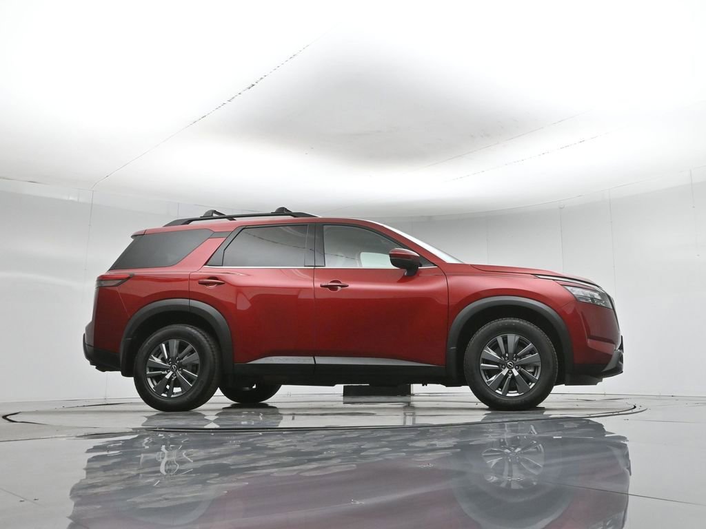 Used 2023 Nissan Pathfinder SV w/ SV Premium Package image 56