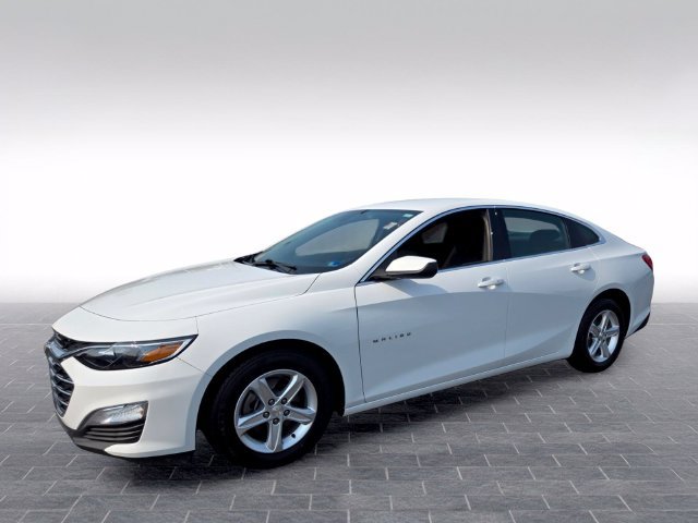 Used 2023 Chevrolet Malibu LS w/ Driver Confidence Package FWD image 3
