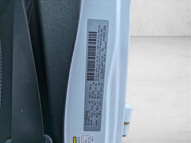 Used 2018 Jeep Wrangler Unlimited Sahara w/ Connectivity Group image 22