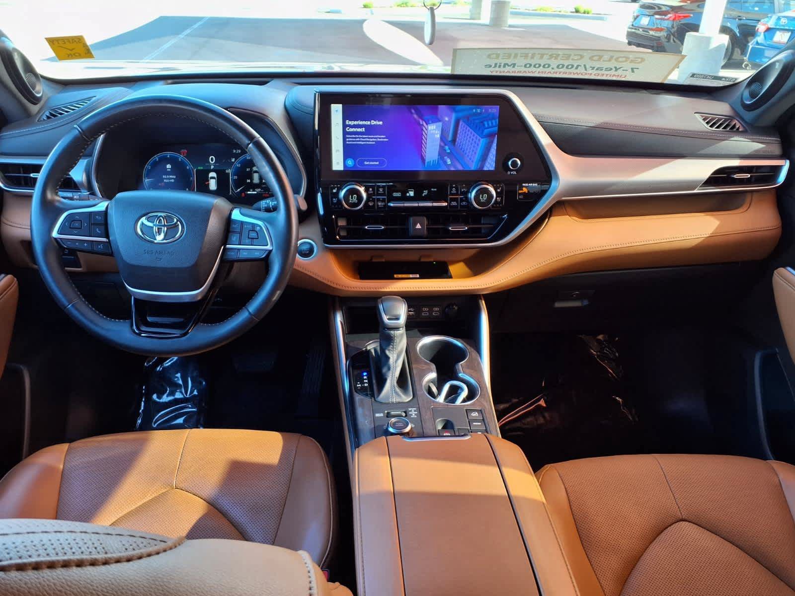 Used 2024 Toyota Highlander Platinum AWD/4WD image 15