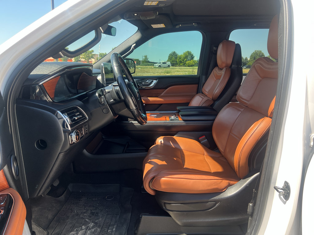 Used 2019 Lincoln Navigator Reserve w/ Cargo Package AWD/4WD image 15