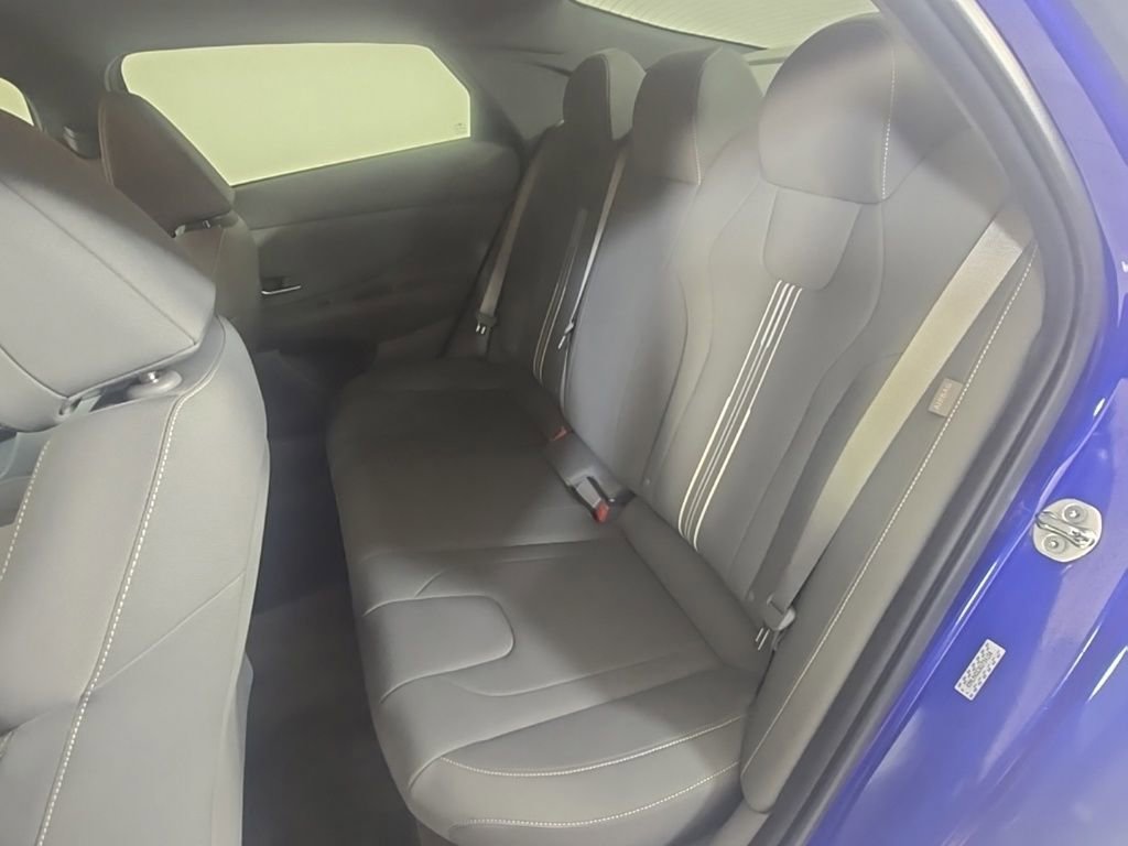 Used 2024 Hyundai Elantra SEL image 28