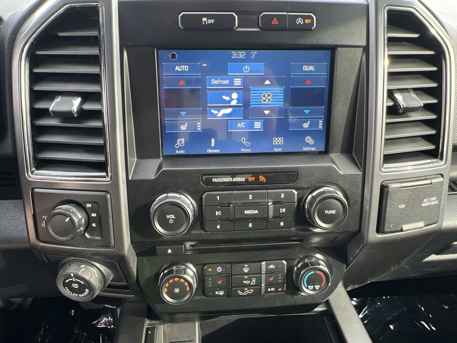 Certified 2018 Ford F150 XLT w/ Equipment Group 302A Luxury image 20