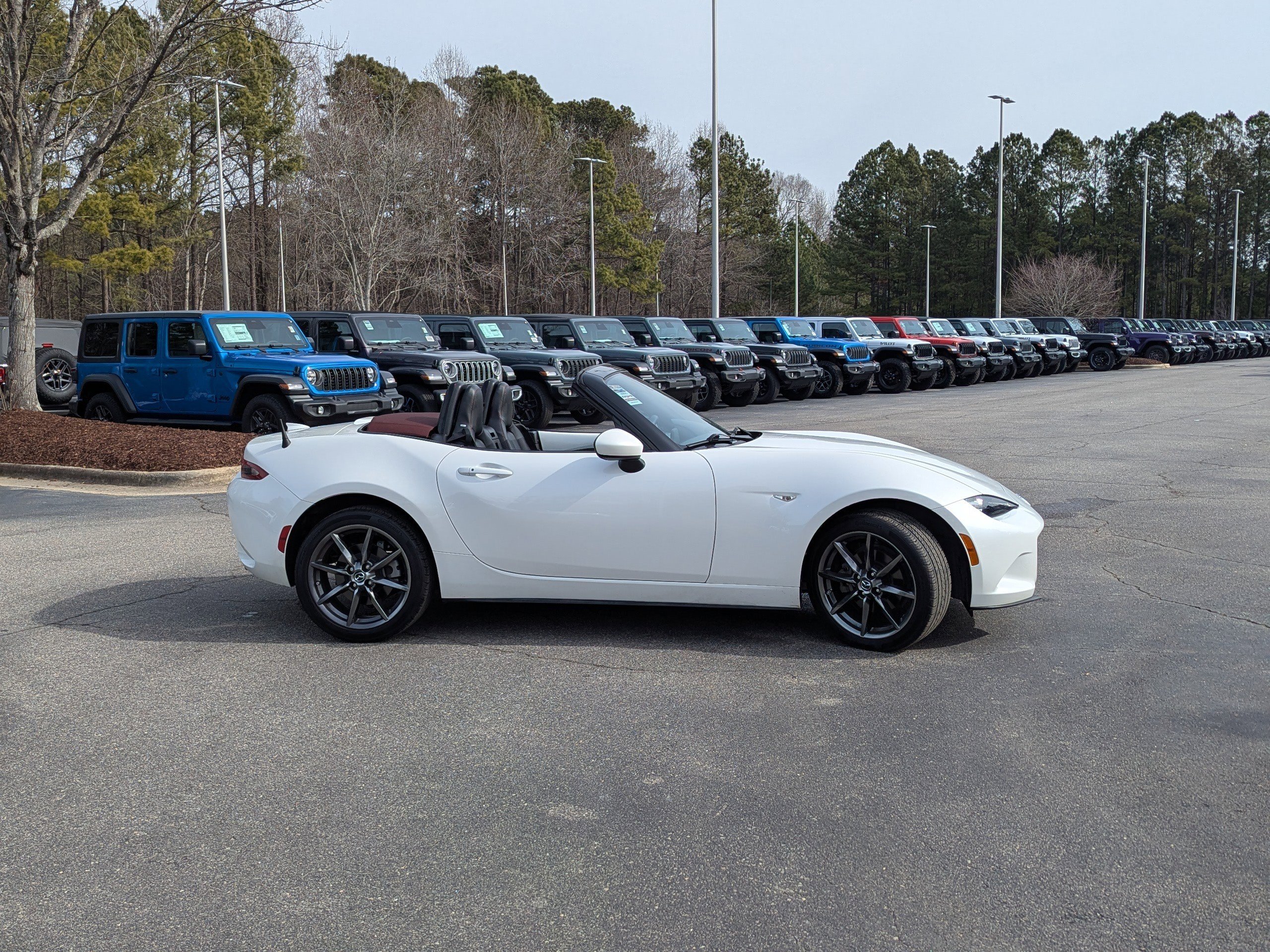 Used 2018 MAZDA MX-5 Miata Grand Touring image 4