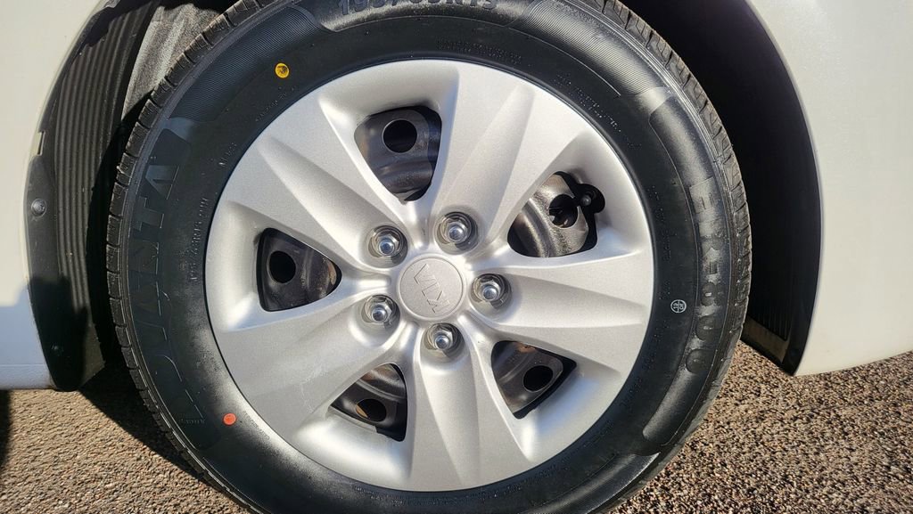 Used 2017 Kia Forte LX w/ LX Popular Package image 13