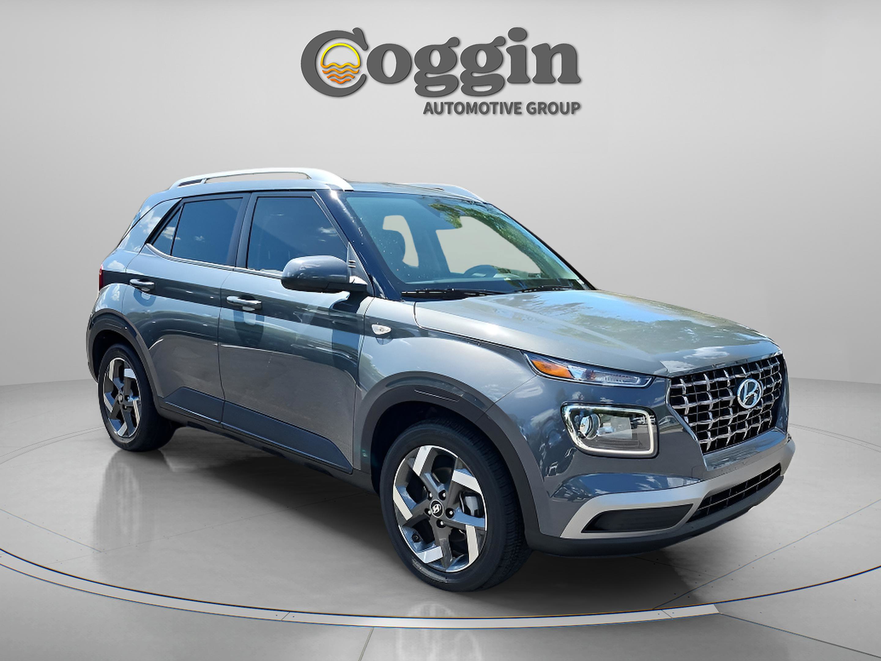 Certified 2026 Hyundai Venue SEL FWD image 7