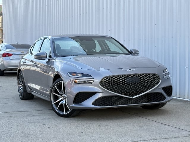 Used 2023 Genesis G70 2.0T RWD image 2