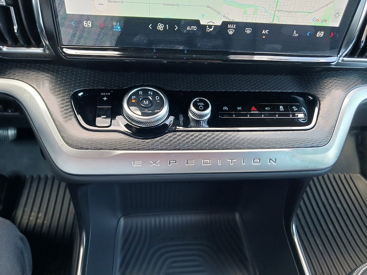 New 2025 Ford Expedition Platinum image 24