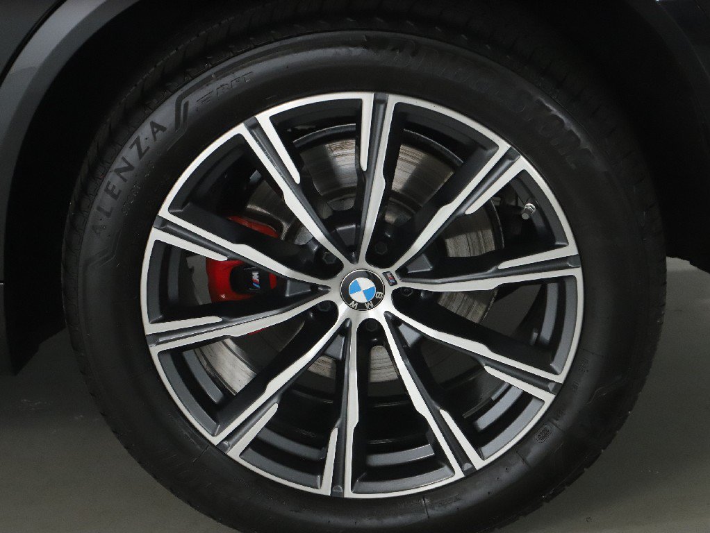 Used 2024 BMW X5 xDrive40i w/ M Sport Package AWD/4WD image 40