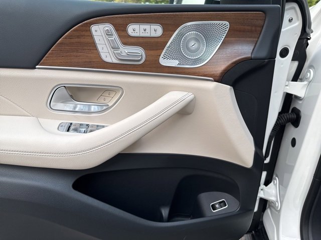 New 2025 Mercedes-Benz GLS 450 4MATIC image 17