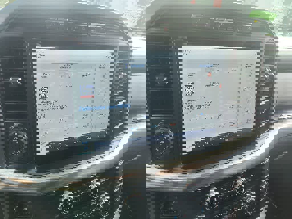 Used 2021 Ford F150 4x4 SuperCrew image 16