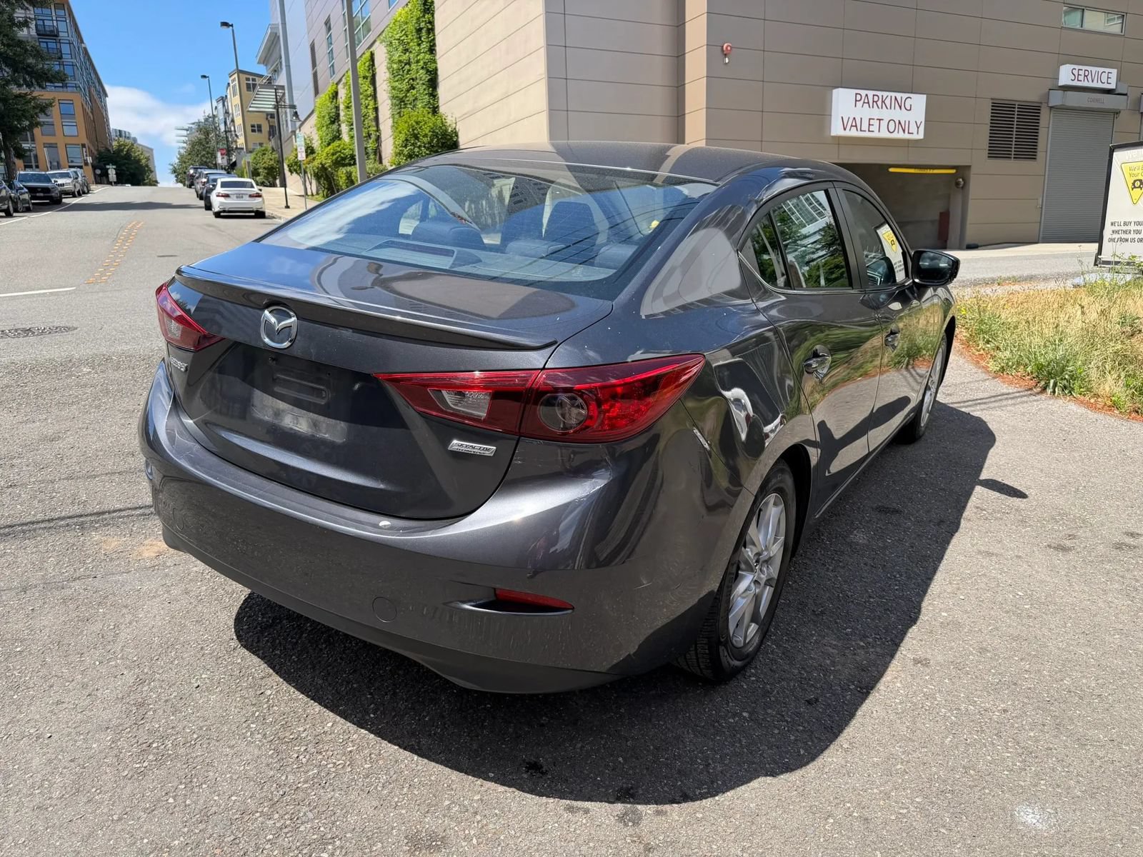 Used 2014 MAZDA MAZDA3 i Touring w/ Moonroof Package 1 FWD image 6