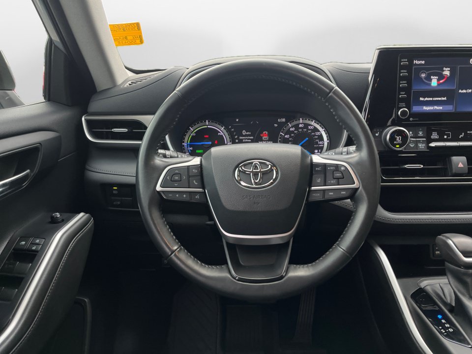 Used 2022 Toyota Highlander XLE AWD/4WD image 10