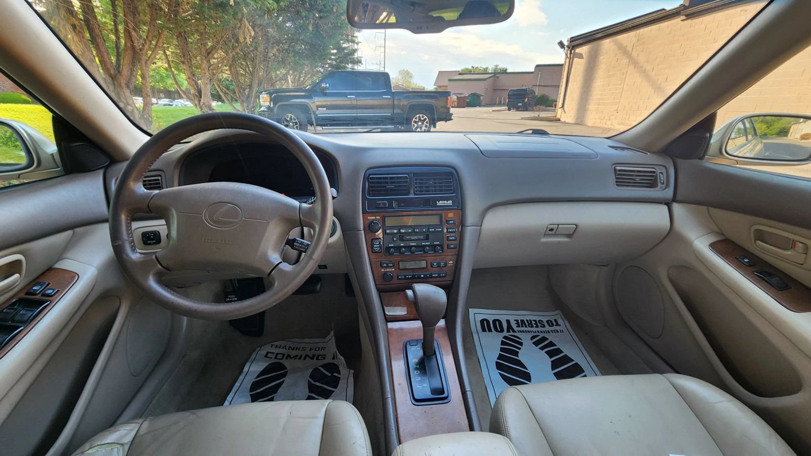 Used 2000 Lexus ES 330 FWD image 10