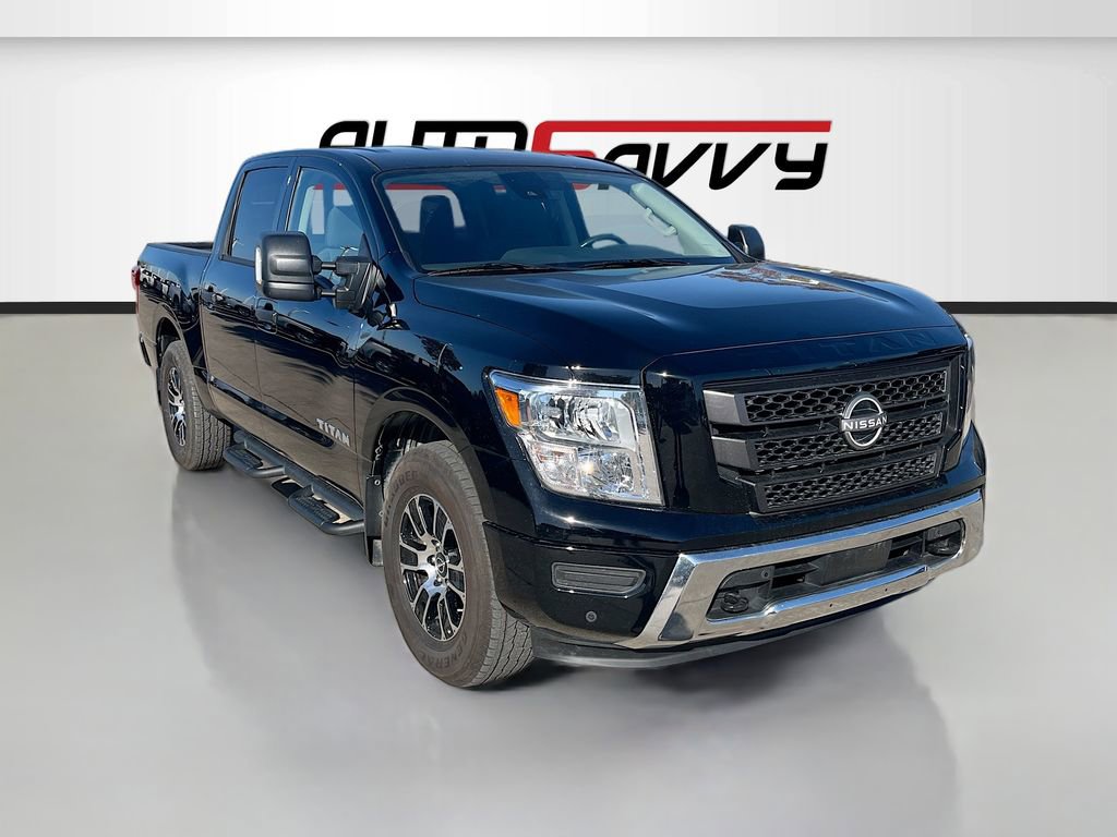Used 2024 Nissan Titan SV w/ SV Convenience Package image 8