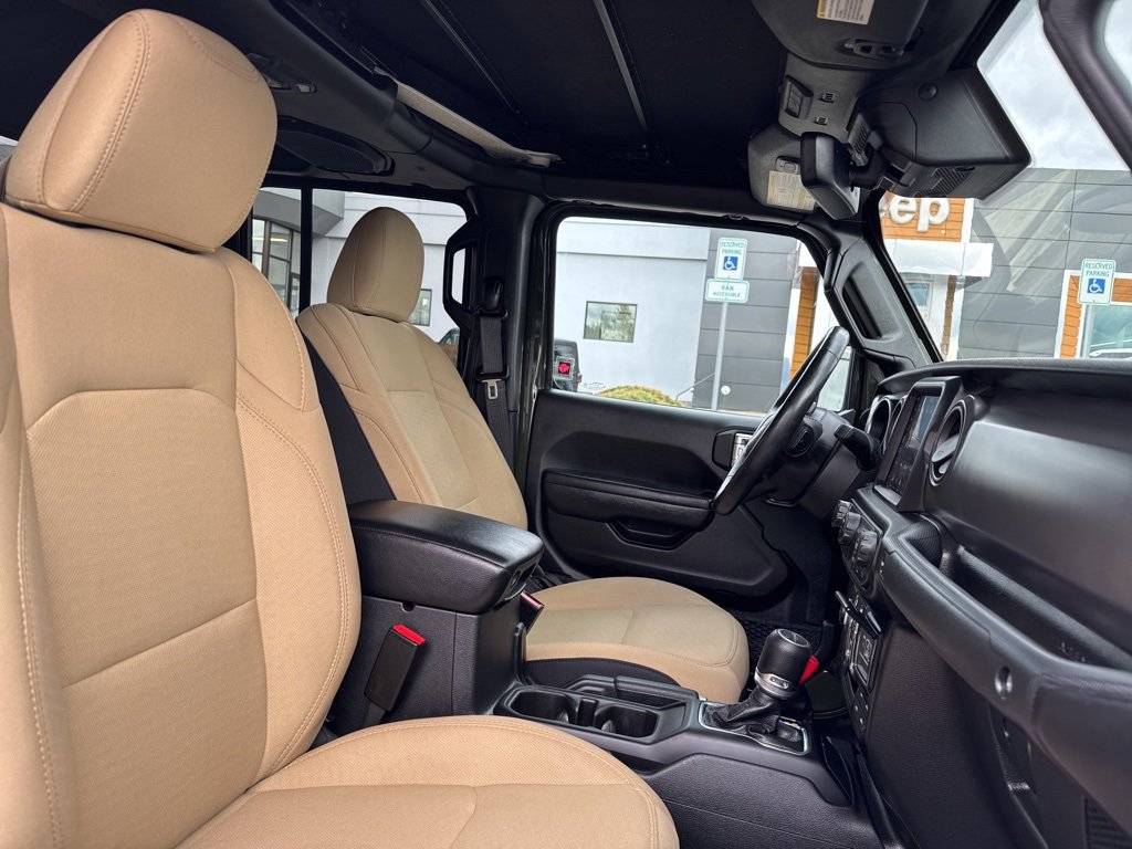 Used 2023 Jeep Gladiator Willys image 29