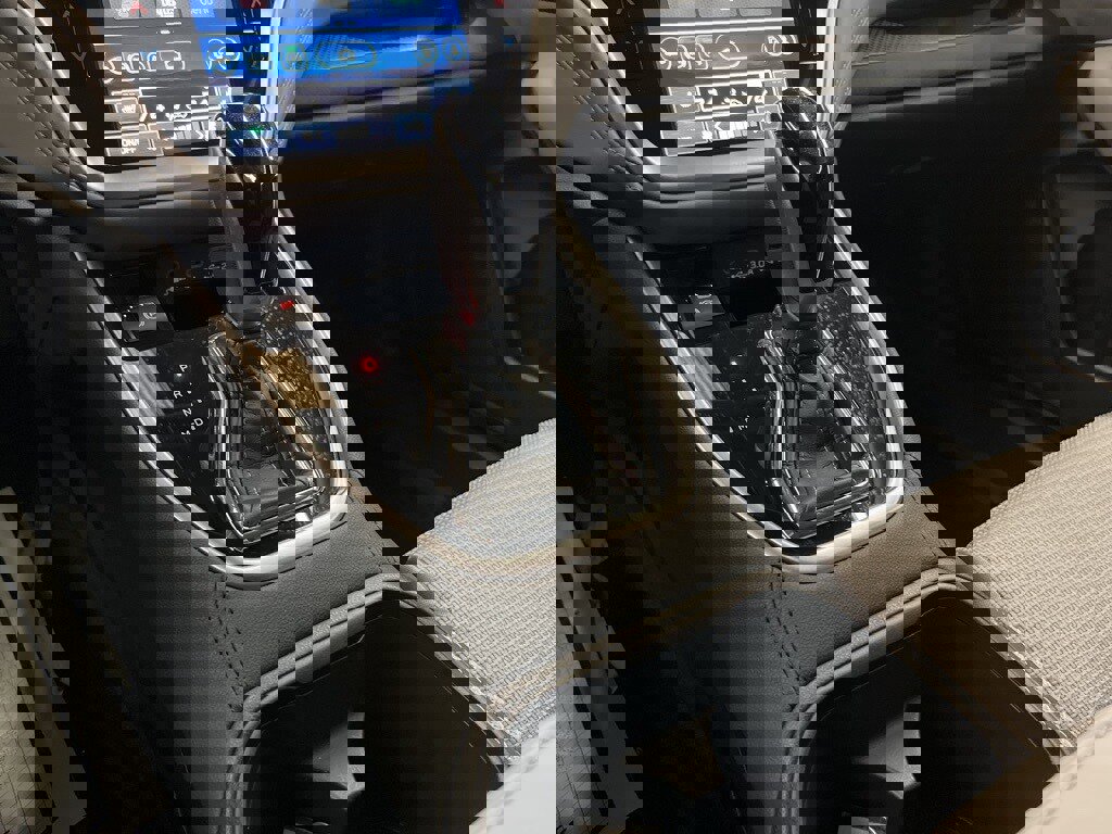 Certified 2025 Subaru Outback Premium w/ Popular Package #1A image 24