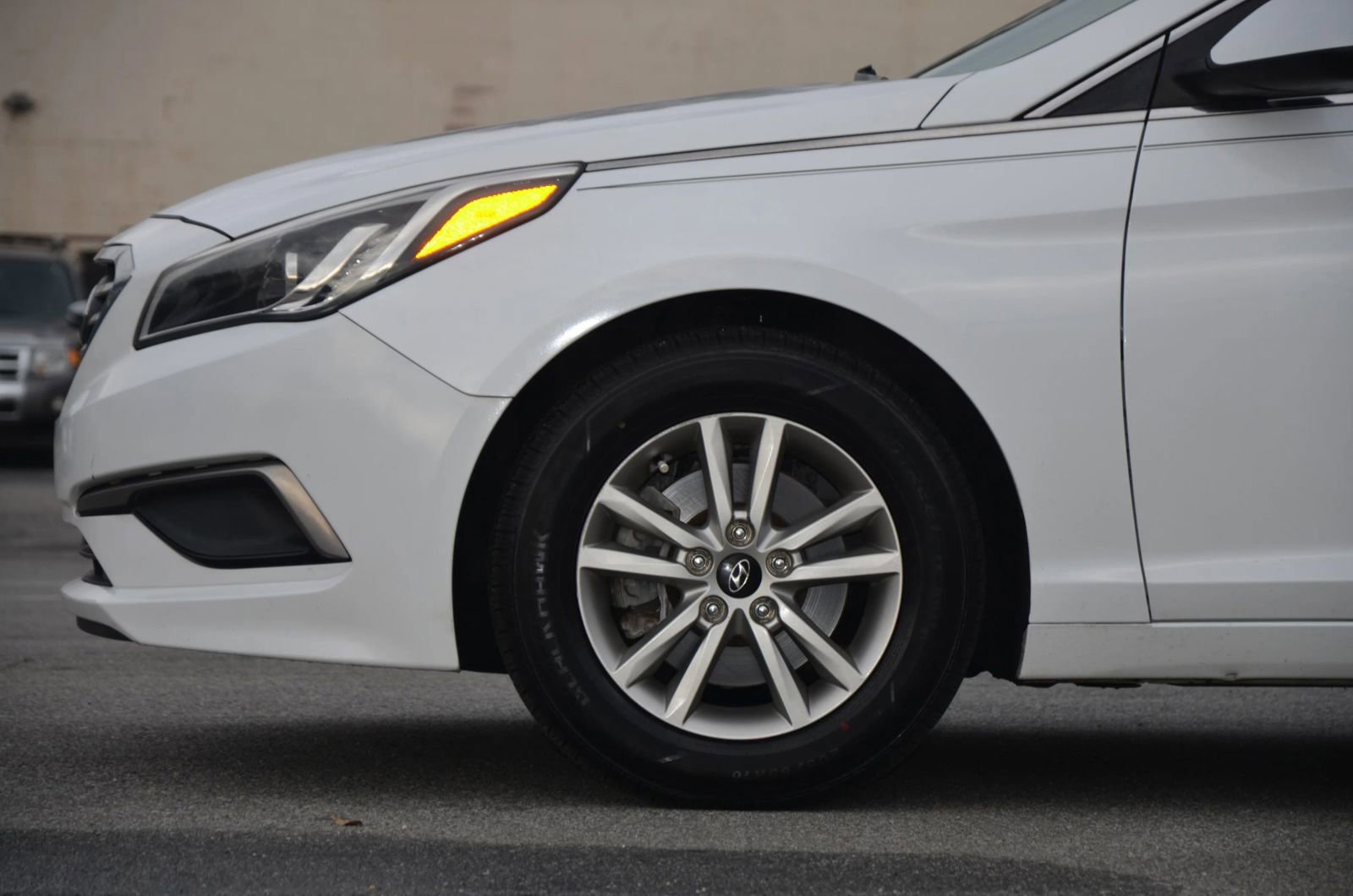 Used 2016 Hyundai Sonata SE w/ Cargo Package image 32