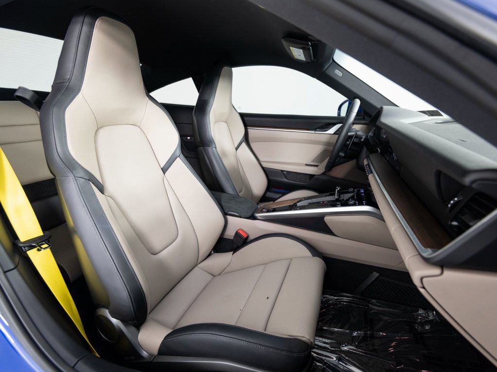 Certified 2025 Porsche 911 Carrera image 30