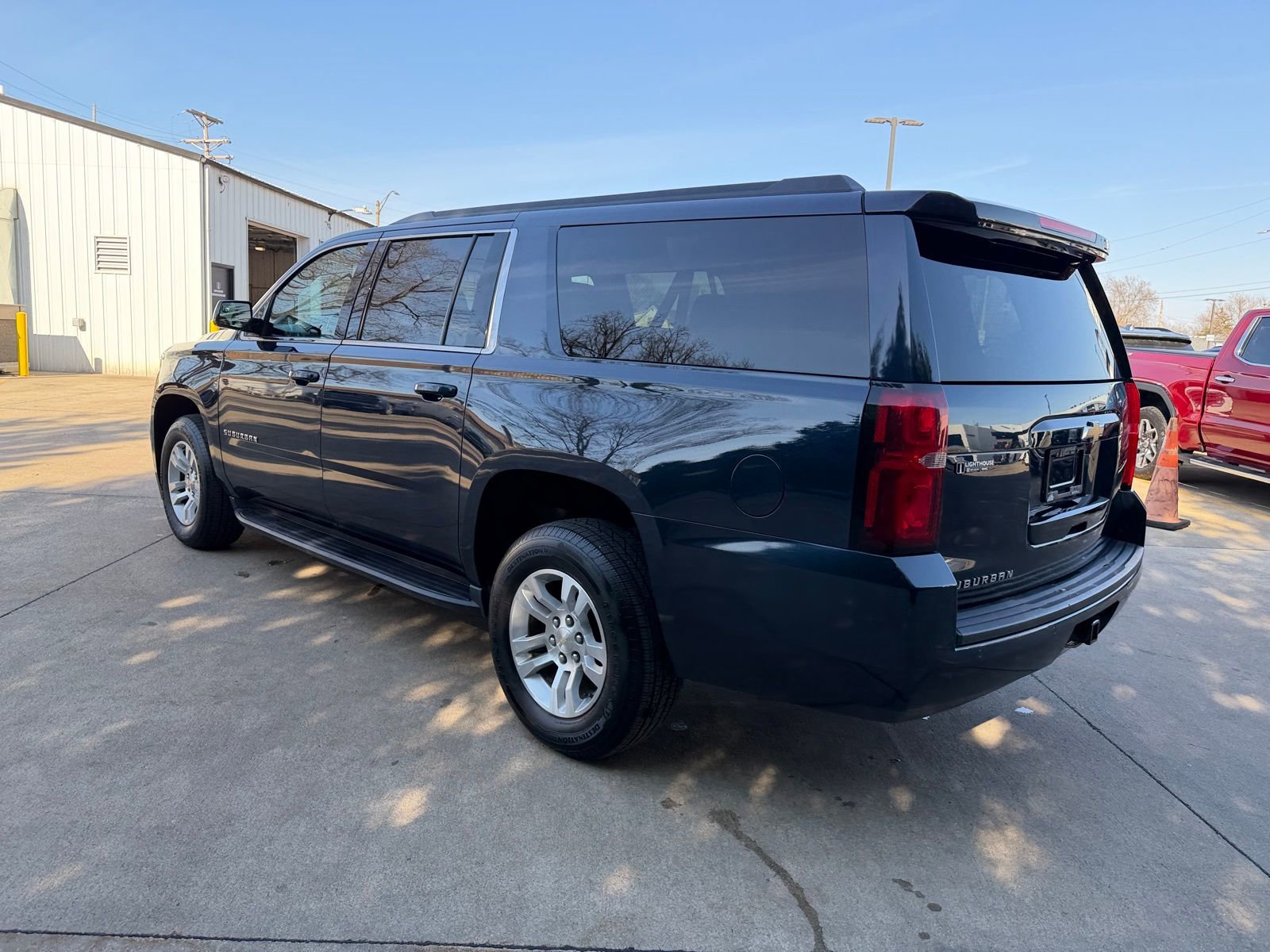 Used 2019 Chevrolet Suburban LS image 29