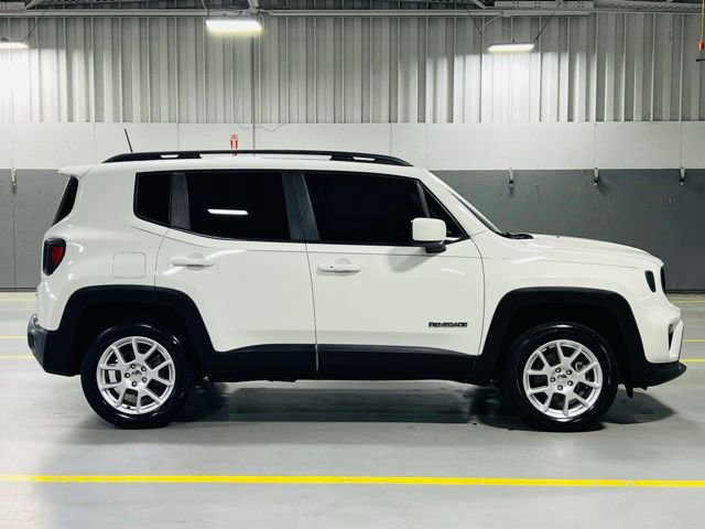 Used 2019 Jeep Renegade Latitude w/ Cold Weather Group image 18