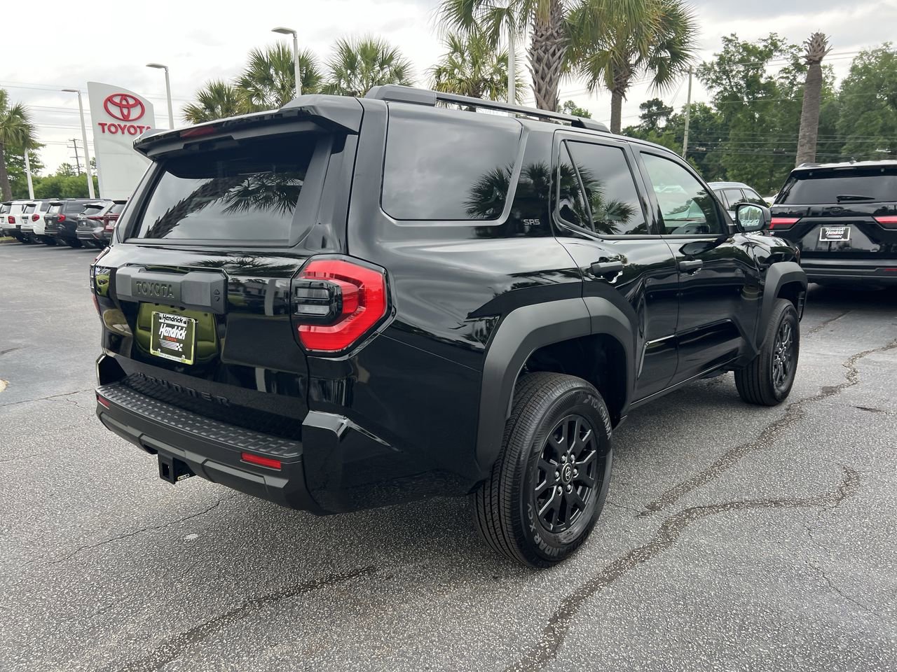 Used 2025 Toyota 4Runner SR5 AWD/4WD image 10