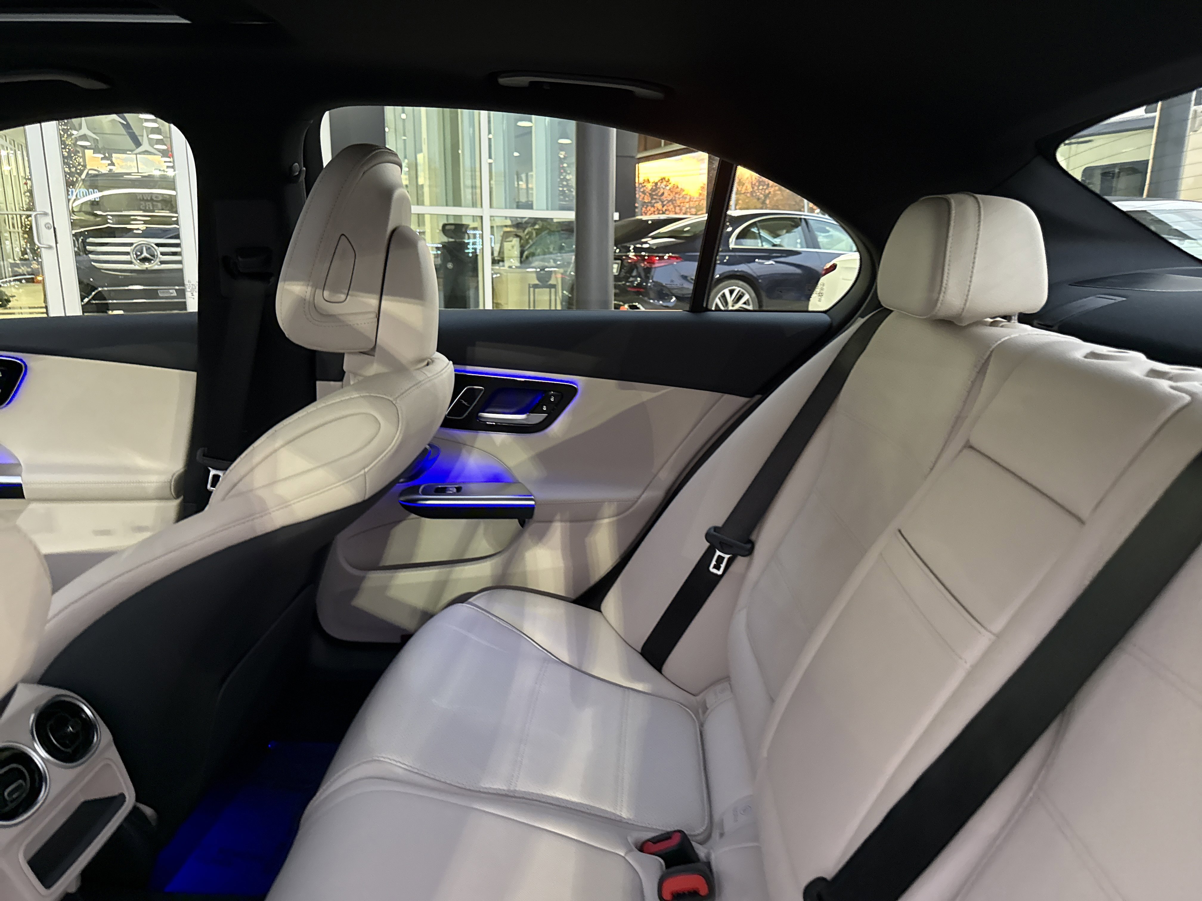 Certified 2025 Mercedes-Benz C 300 4MATIC Sedan image 31