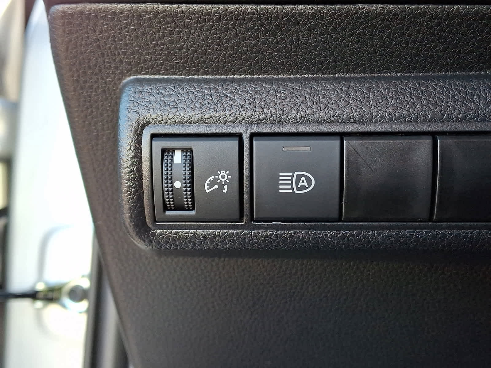 Used 2025 Toyota Corolla LE image 25