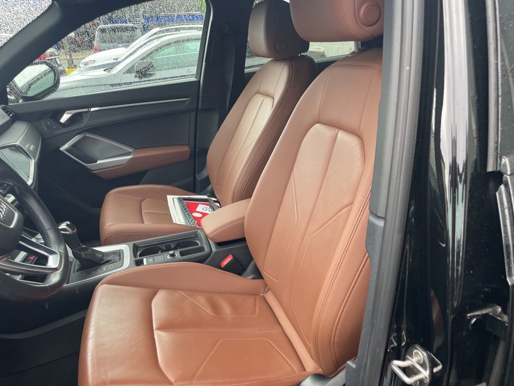 Used 2023 Audi Q3 2.0T Premium Plus w/ Premium Plus Package AWD/4WD image 9