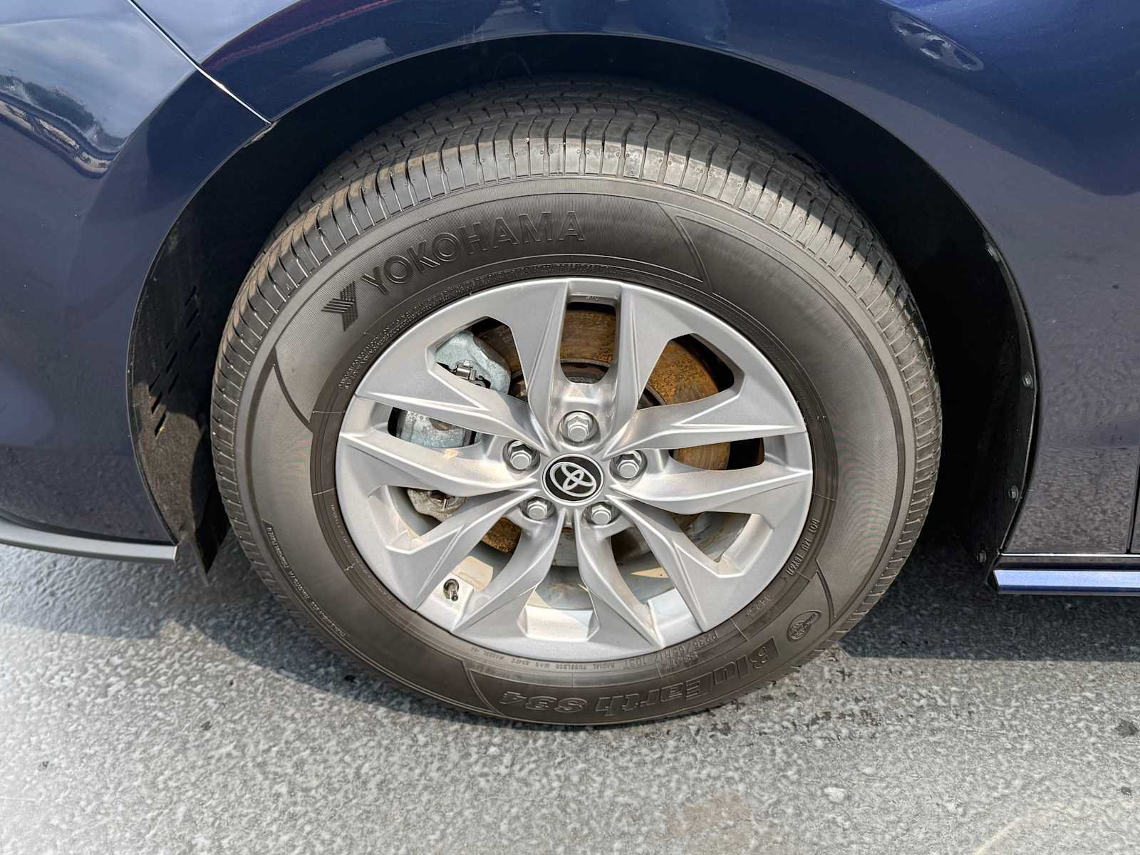 Certified 2026 Toyota Sienna LE AWD/4WD image 10