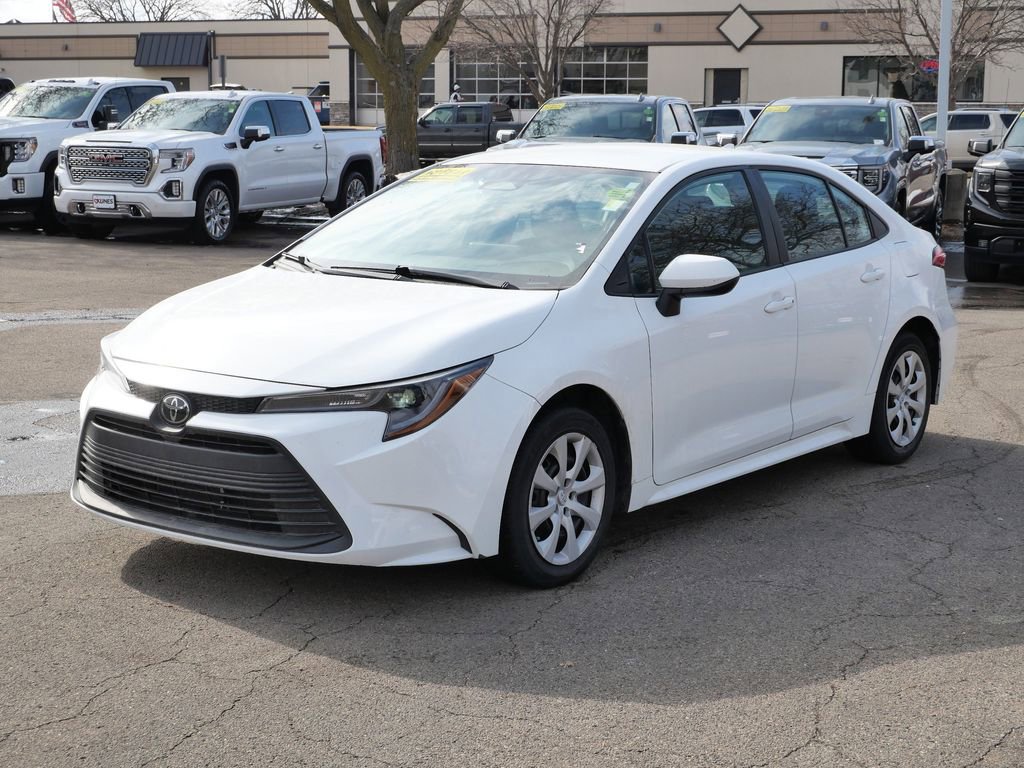 Used 2024 Toyota Corolla LE image 4